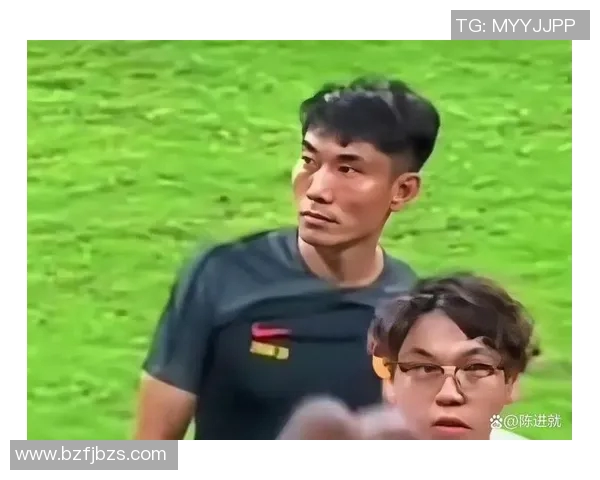 东北话带你走进足球明星的日常：用地道方言感受球场魅力